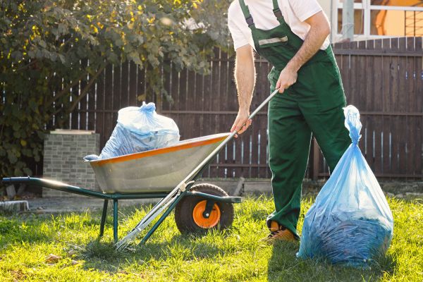 Cost of Yard Cleaning in Endicott